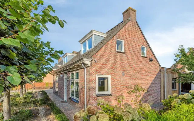 Foto van Meester Bierensweg 27, Prinsenbeek