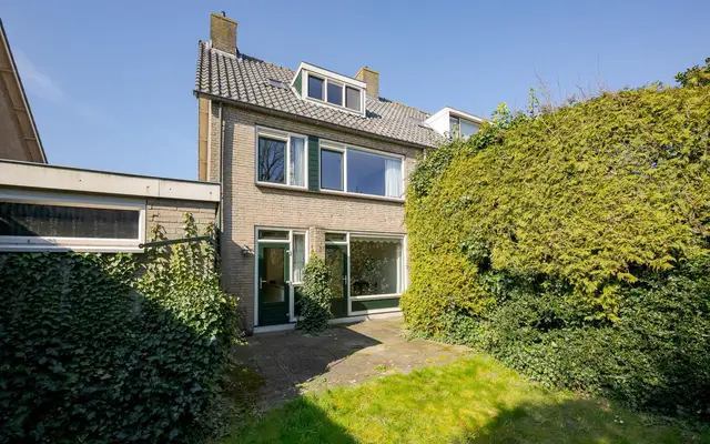 Foto van Van Helsdingenlaan 21, Voorschoten