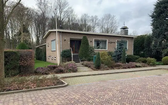 Foto van Anna van Burenlaan 9, Alphen aan den Rijn