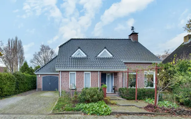 Foto van Eikenlaan 1, Woudrichem